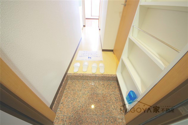 アーバンフラッツ伏見 玄関