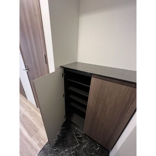 S-RESIDENCE鶴舞駅前 玄関