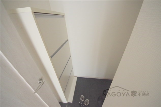 アビターレ新出来 玄関