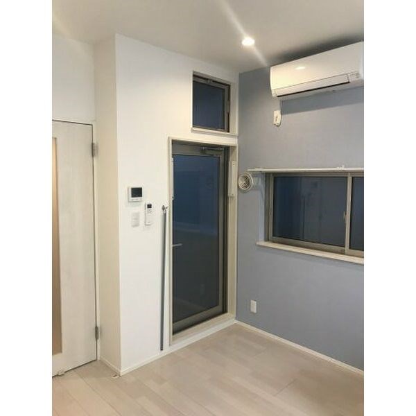 ハーモニーテラス山田西町 玄関