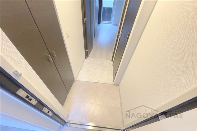 エステムコート名古屋鶴舞Ⅱレアーヴ 玄関