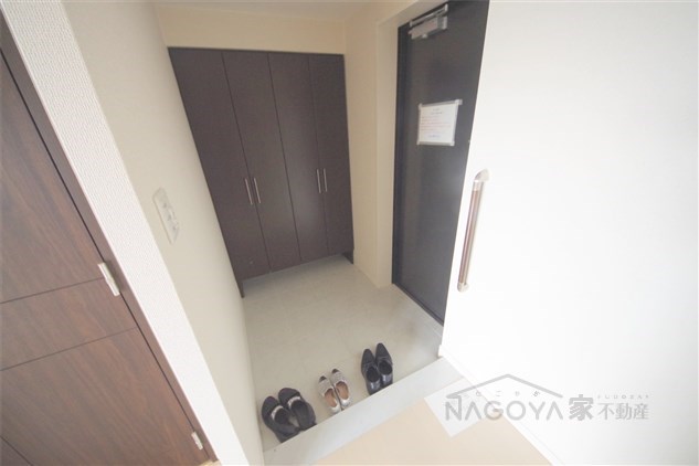 ベレーサ鶴舞公園 玄関