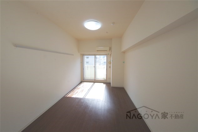 サンドリヨン リビング