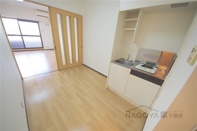 メゾン田代本通 リビング