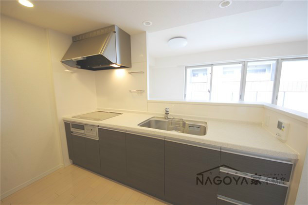 東山公園レジデンス キッチン