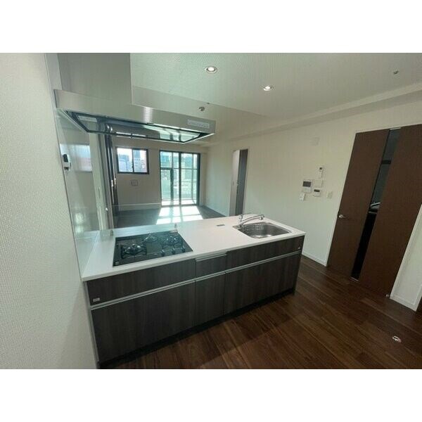 さくらHills NISHIKI Platinum Residence リビング
