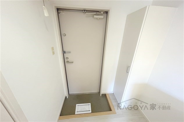 クレフラスト大杉町B棟 玄関