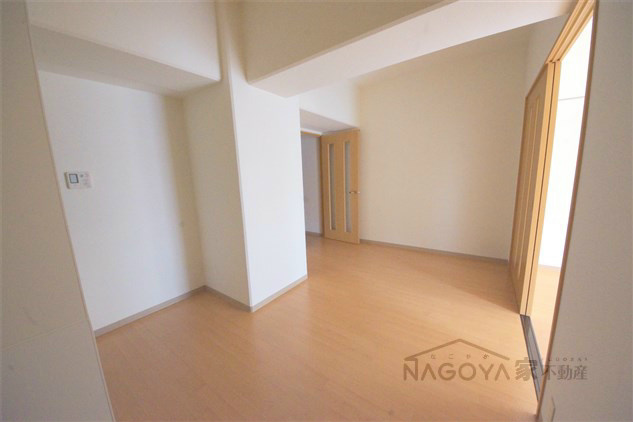 レジデンスカープ今池 リビング