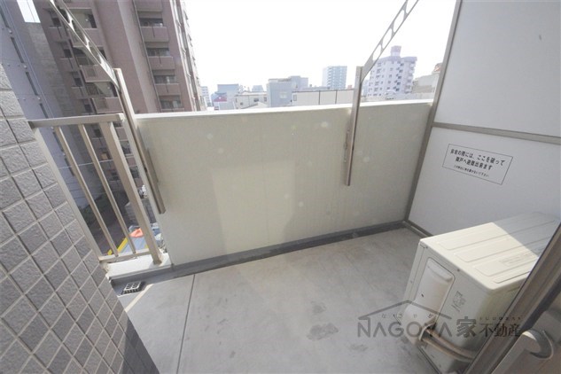 フローライト上前津 ベランダ