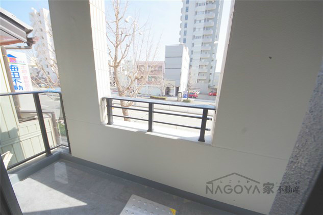 COZY阿由知通 ベランダ