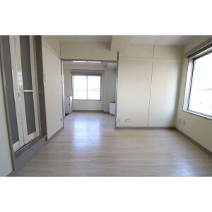 ママビル リビング