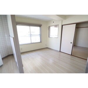 ママビル ベッドルーム