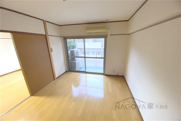 山弘ビル ベッドルーム