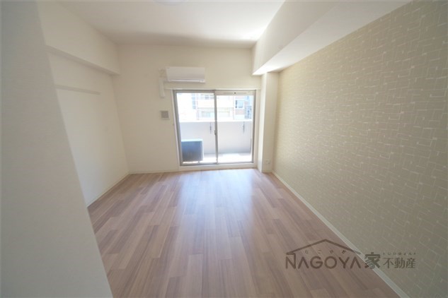 プレサンスTHE栄 リビング