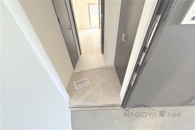 エステムコート名古屋ルノン 玄関