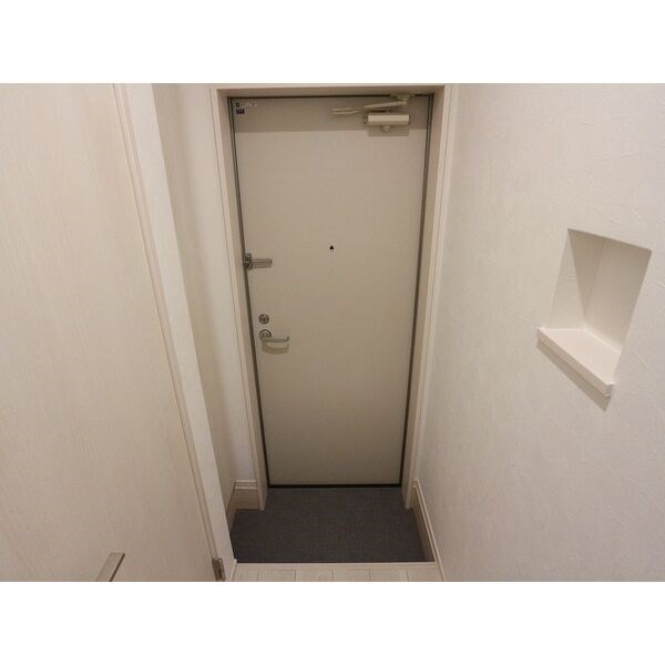 REGALEST名駅 玄関