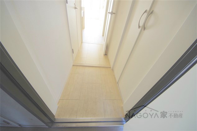 LUMINOUS東別院 玄関