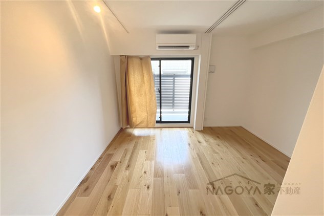 シーズンフラッツ矢場 リビング