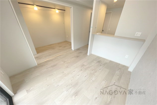 The　9th　Residence　Sakae　Side リビング