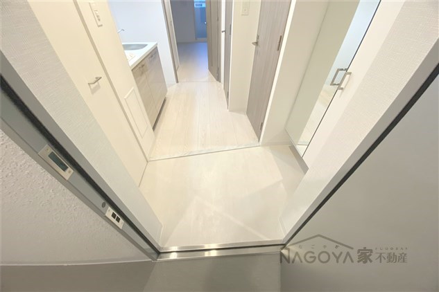 エスリード大須アヴェニュー 玄関