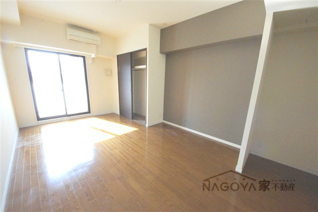 グラヴィス鶴舞 ベッドルーム