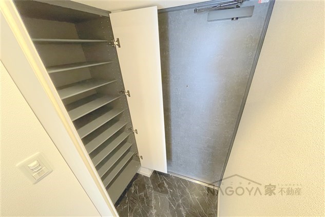 S-RESIDENCE金山三丁目 玄関