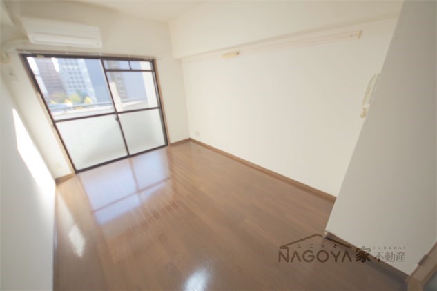 丸の内ＵＳビル リビング