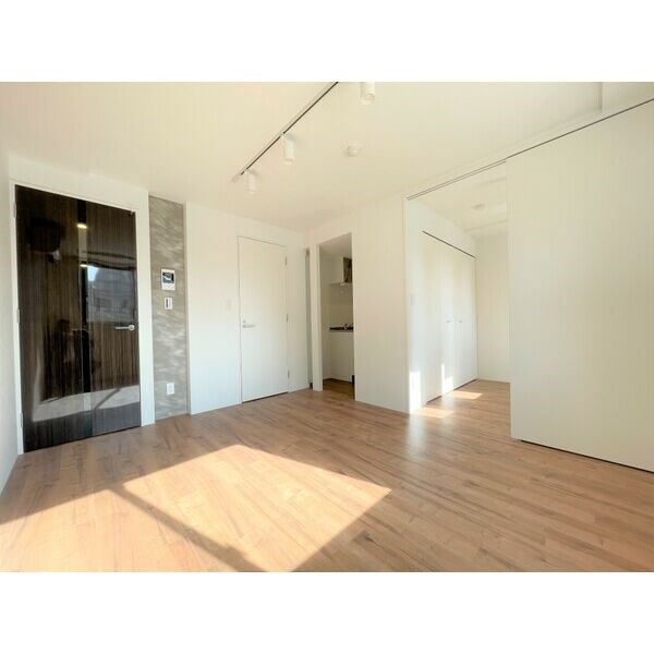 quador今池EAST リビング