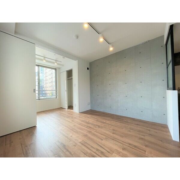 quador今池EAST リビング