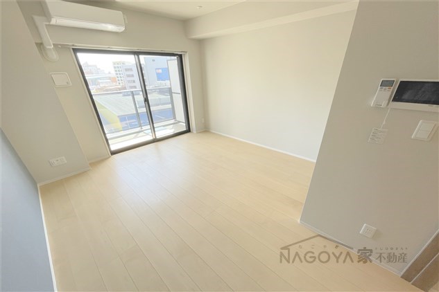 NISSYO　BUILDING リビング