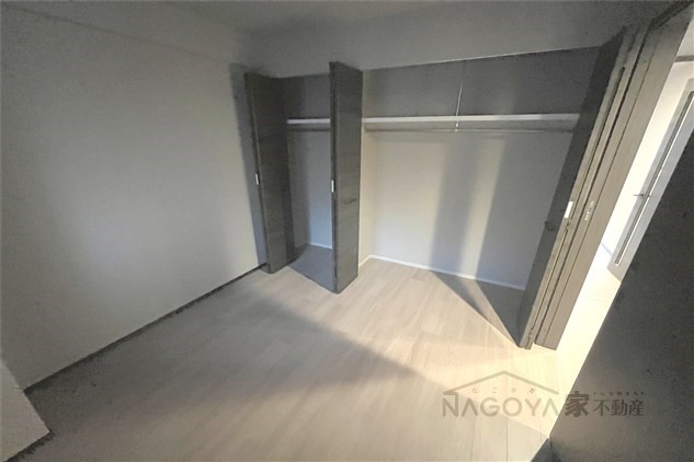 プレサンスロジェ栄パークサウス ベッドルーム