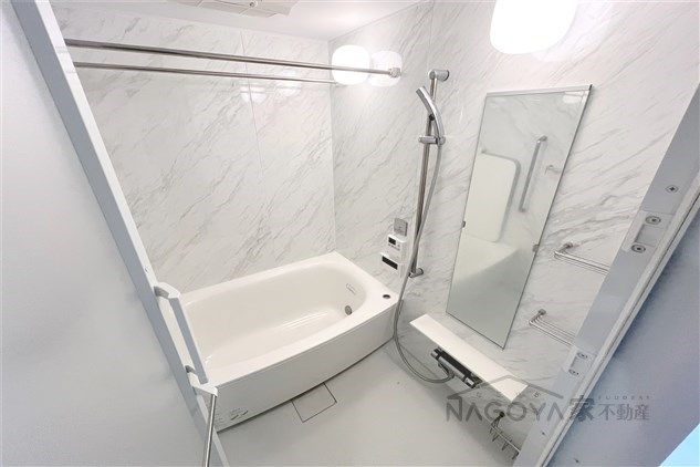 プレサンスロジェ栄パークサウス 風呂画像