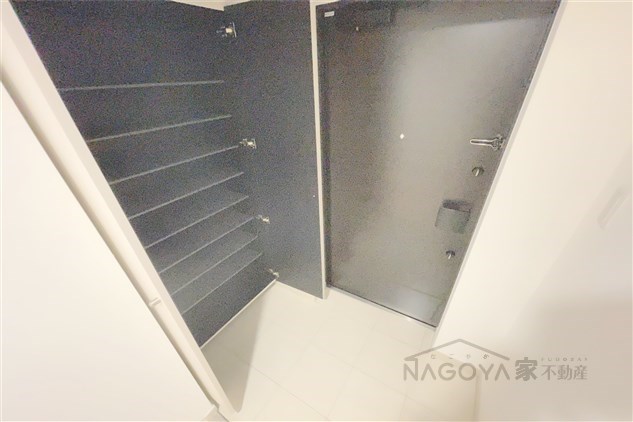 プレイス白壁 玄関