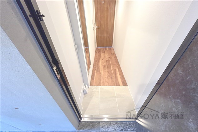 quador GOKISO PREMIERE  玄関