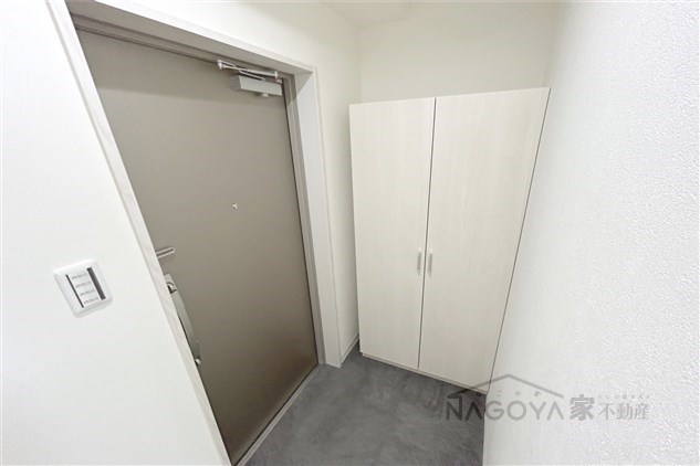 THE RESIDENCE IMAIKE EAST 玄関