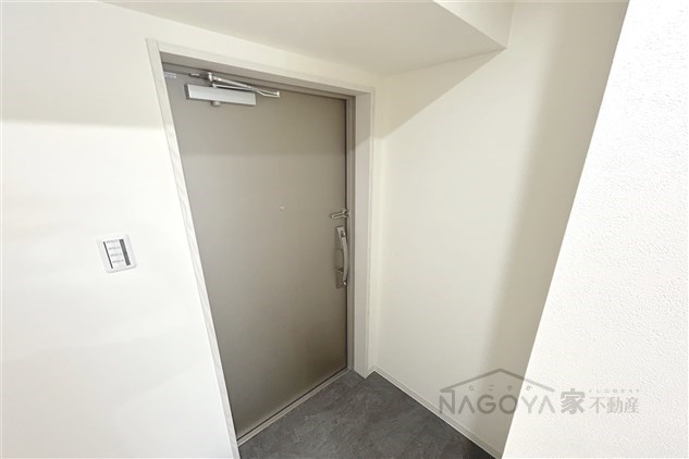 THE RESIDENCE IMAIKE EAST 玄関