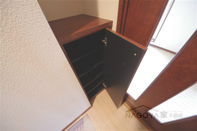 La Douceur新栄 玄関