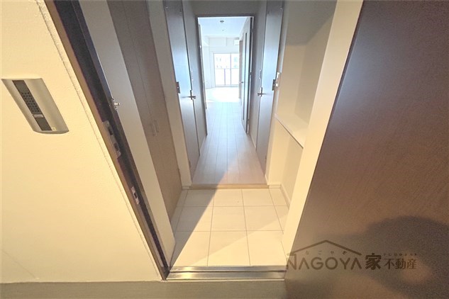 RAXA覚王山 玄関