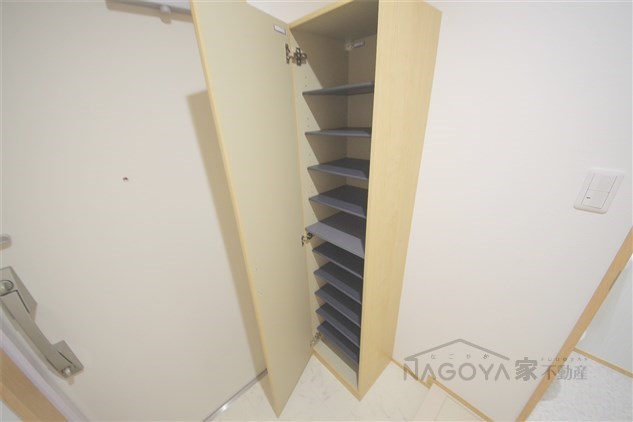 グランレーヴ大須観音 玄関