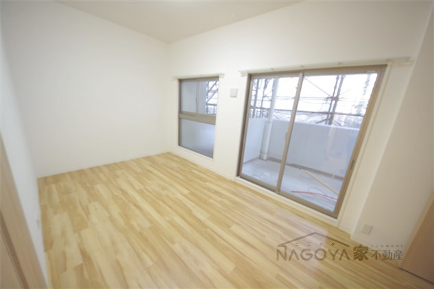 パルティール上前津 リビング