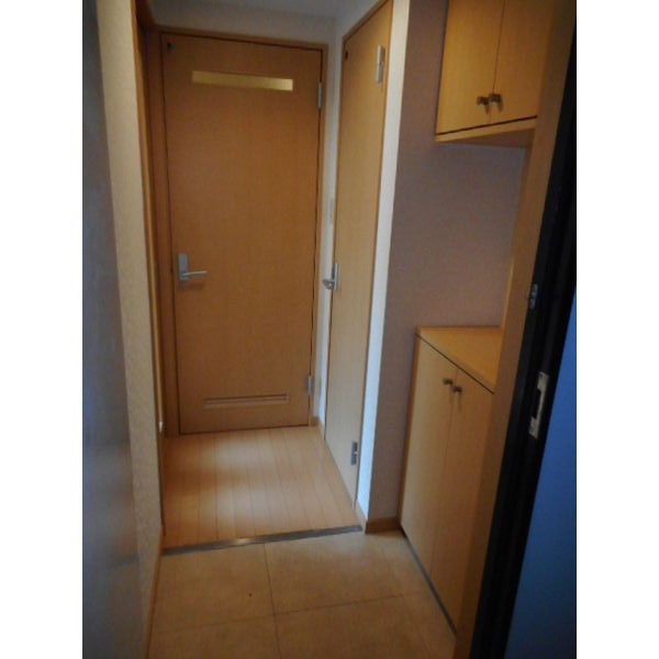 プレシャス妙音通 玄関