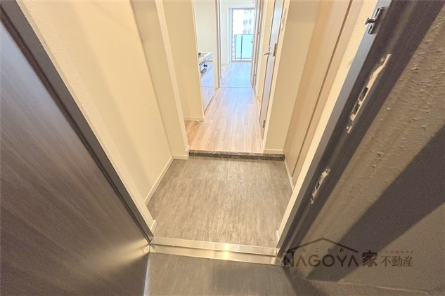 ラグゼナ上前津 玄関