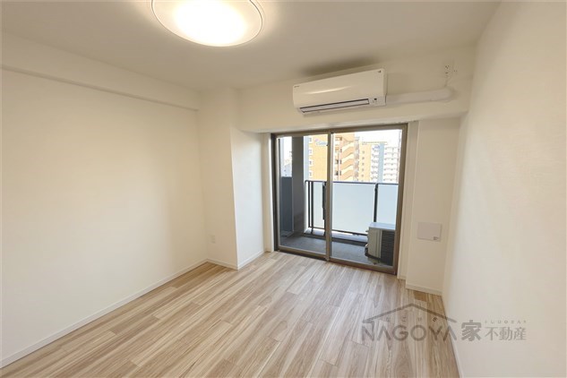 ラグゼナ上前津 リビング