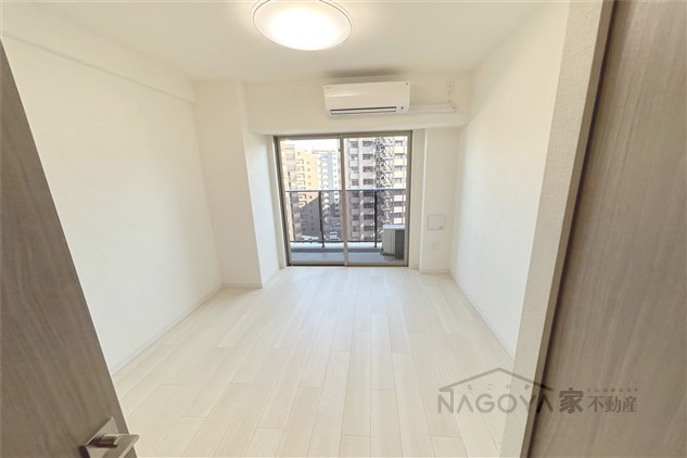 ラグゼナ上前津 リビング