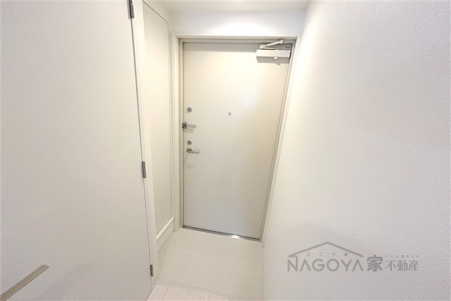 クレストタップ大曽根 玄関