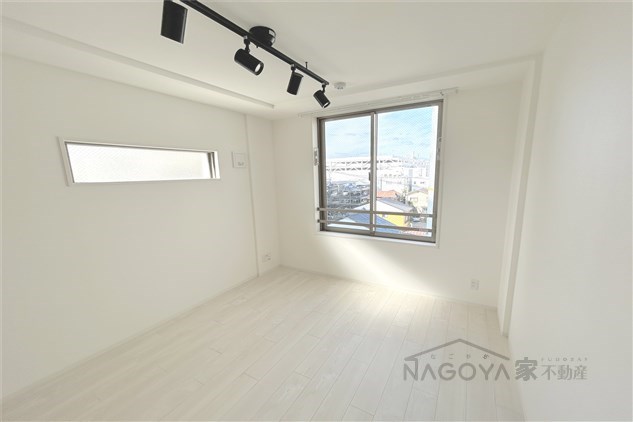 クレストタップ大曽根 リビング