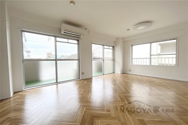 松仙堂ビル リビング