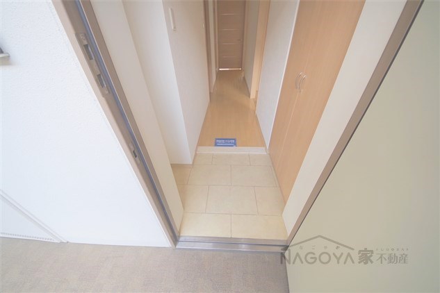 プロビデンス杁中 玄関