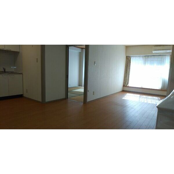 ドミール東山 リビング