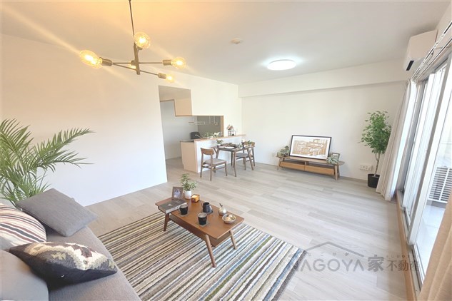 Gramercy Shirakawa Koen リビング